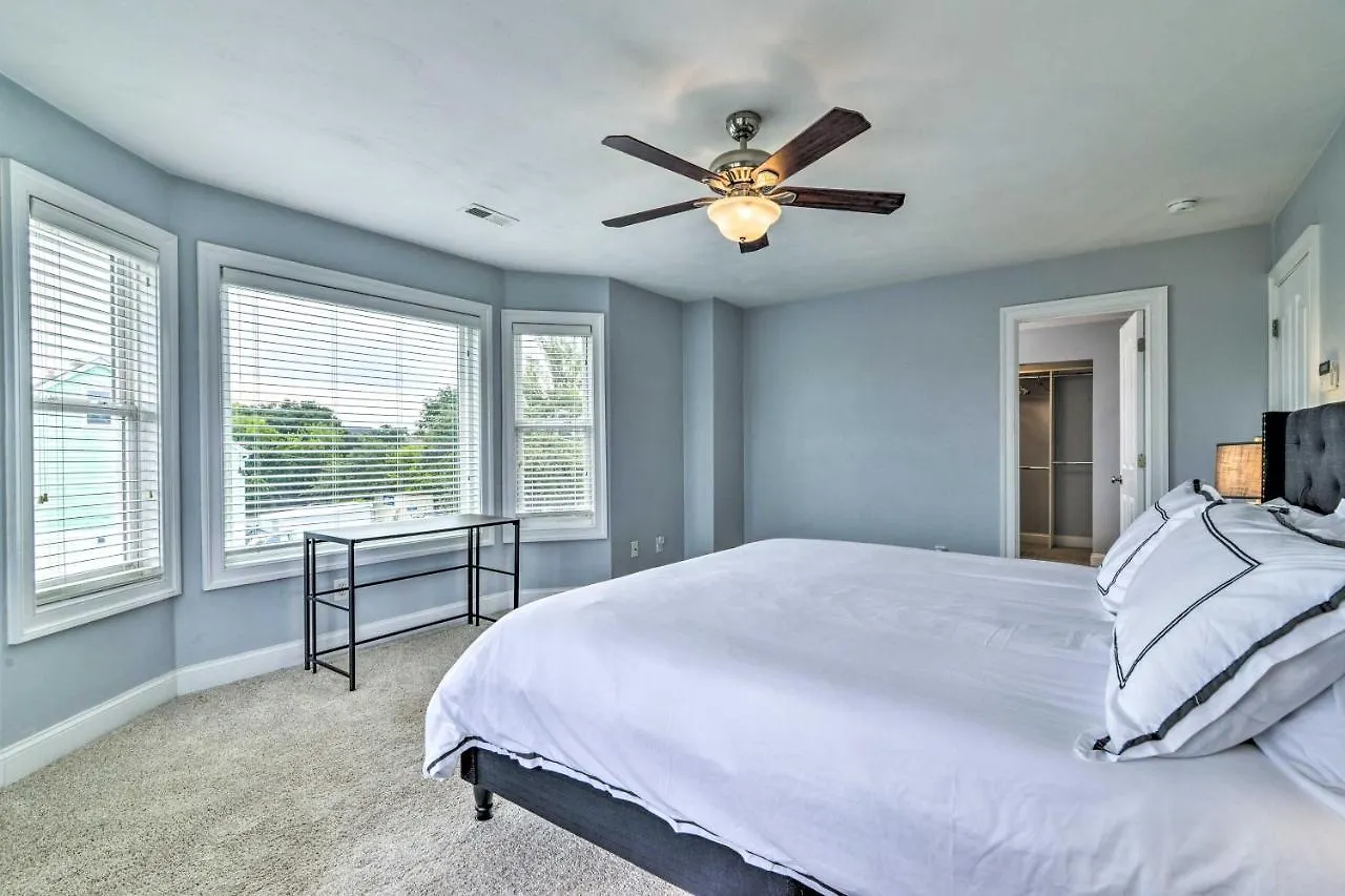 Inviting Norfolk Family Retreat 1 Block To Beach! Villa Сasa de vacaciones